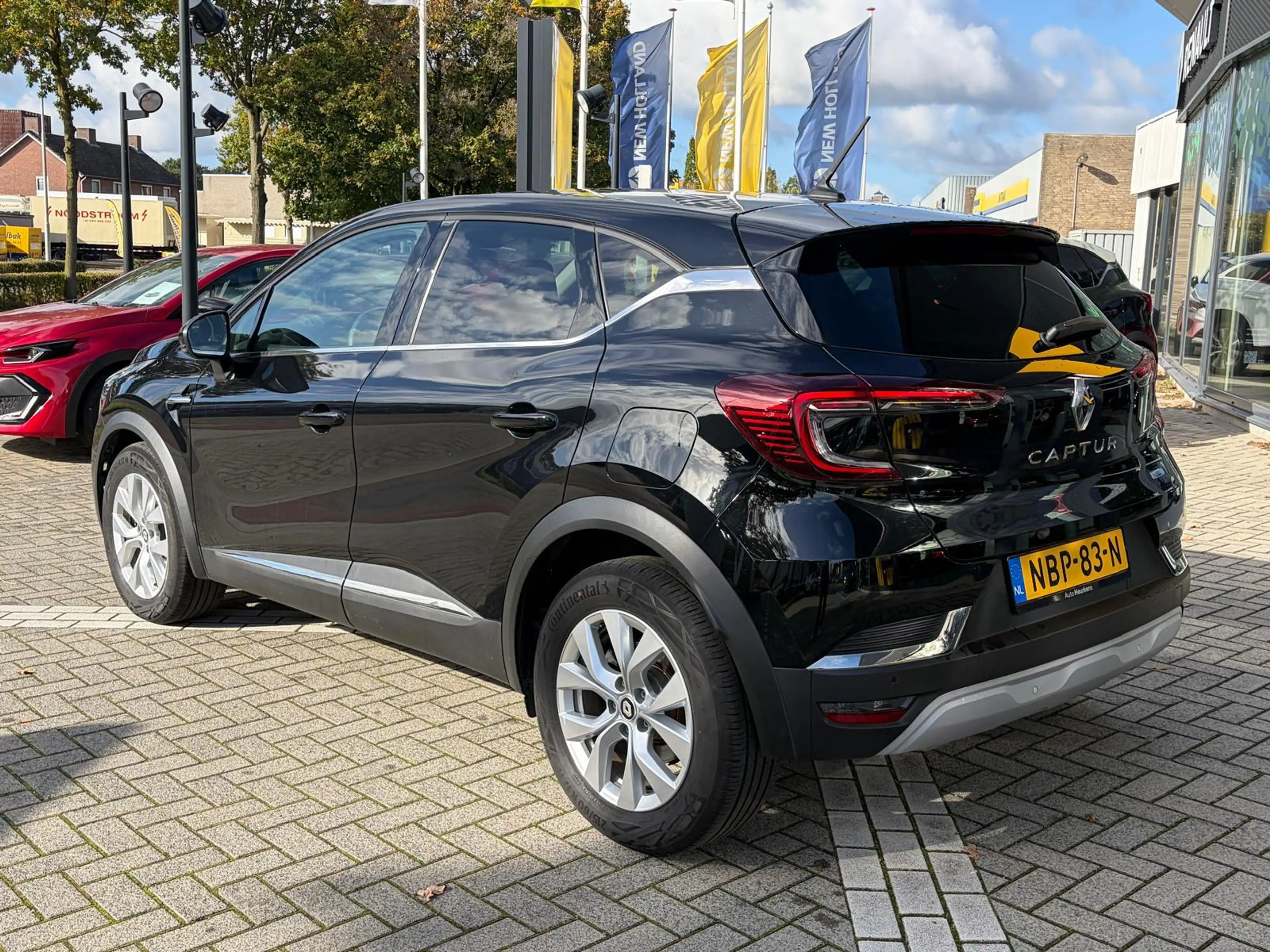 Renault Captur E-Tech plug-in hybrid 160 techno | — photo 6