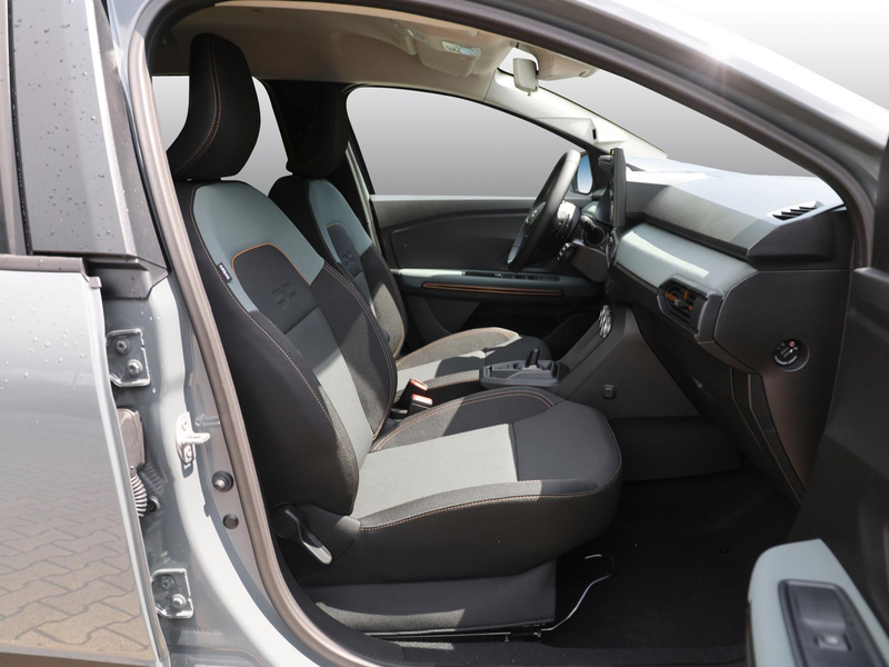 Dacia Jogger Extreme Eco-G 120 auto NAVI SHZ PDC KLIMA — photo 4