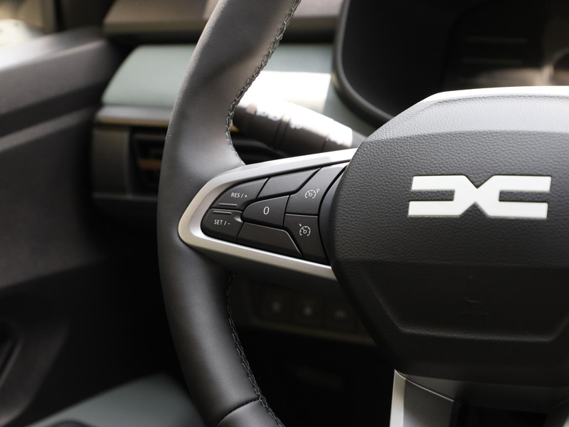 Dacia Jogger Extreme Eco-G 120 auto NAVI SHZ PDC KLIMA — photo 10