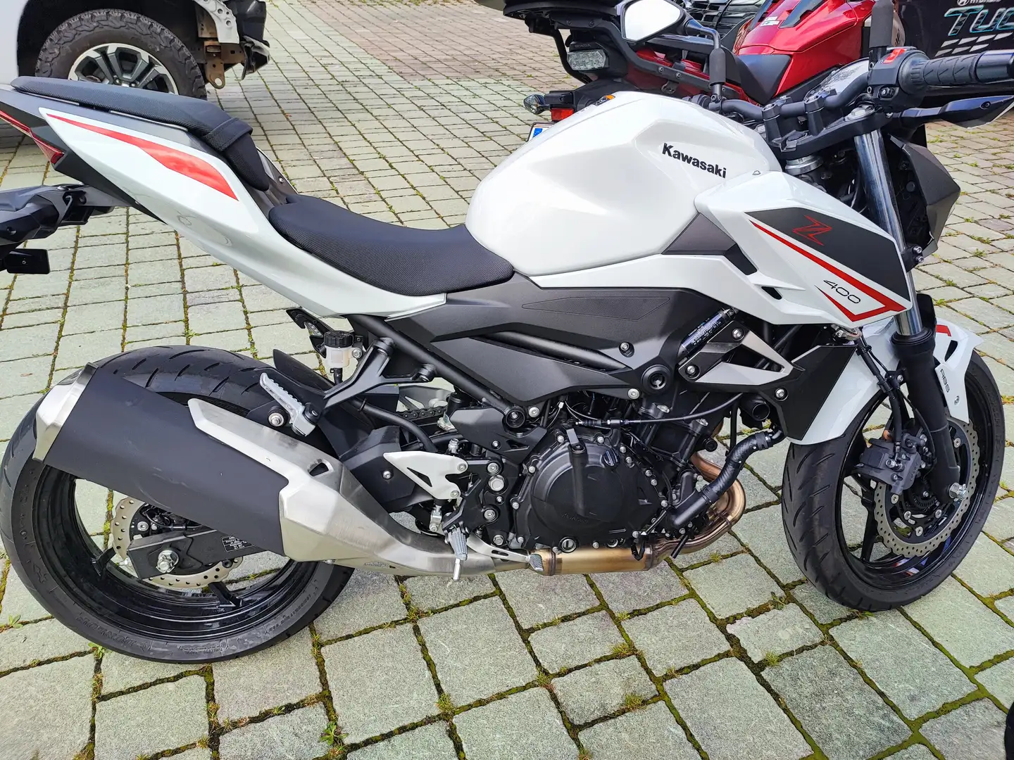 Kawasaki Z 400 Blanco - 1