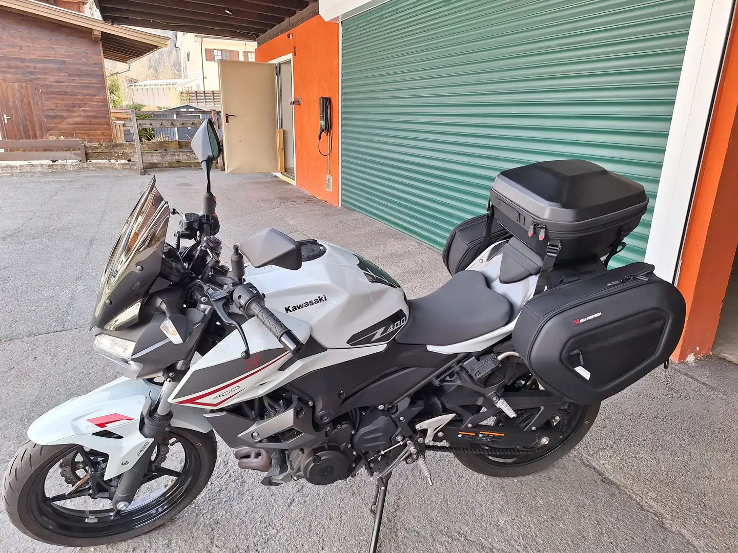 Kawasaki Z 400 Blanco - 2