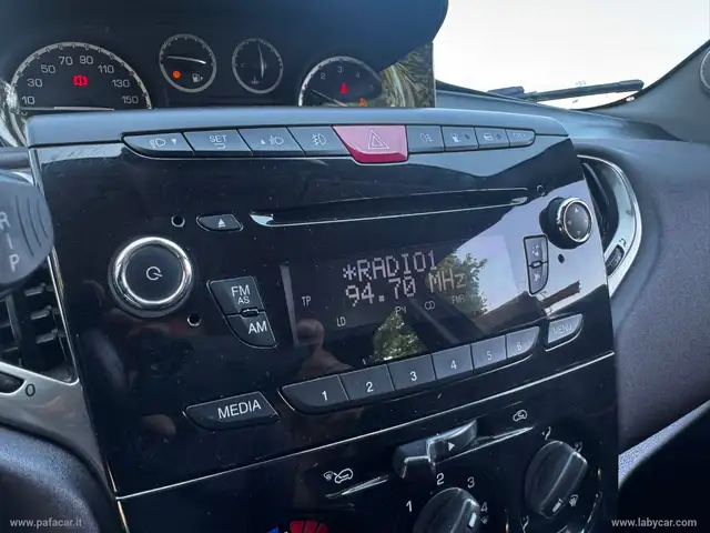 Lancia Ypsilon view 15