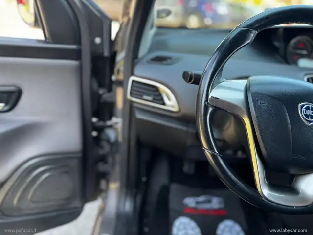 Lancia Ypsilon view 10