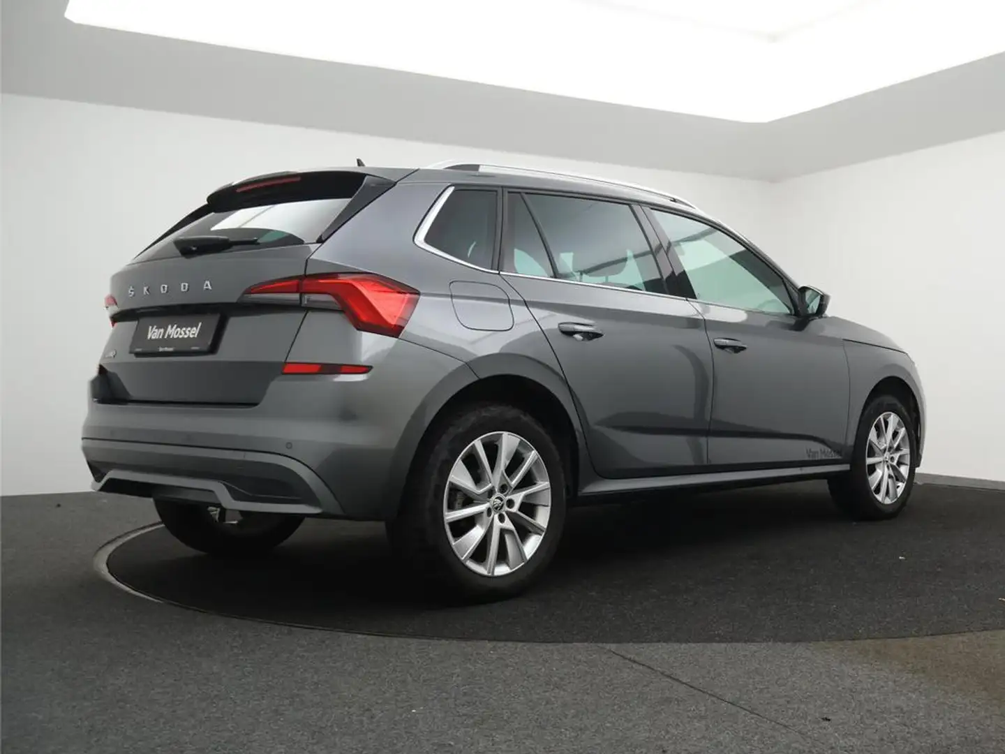Skoda Kamiq Kamiq Ultimate 1.0 TSI 81kW (110pk) 6v Man. / DEMO Gris - 2