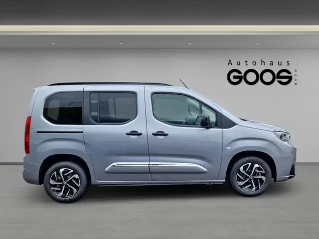Toyota Proace City view 6