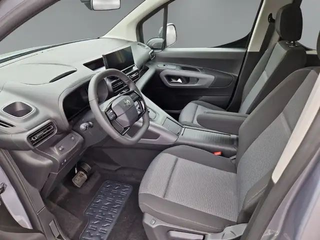 Toyota Proace City view 10