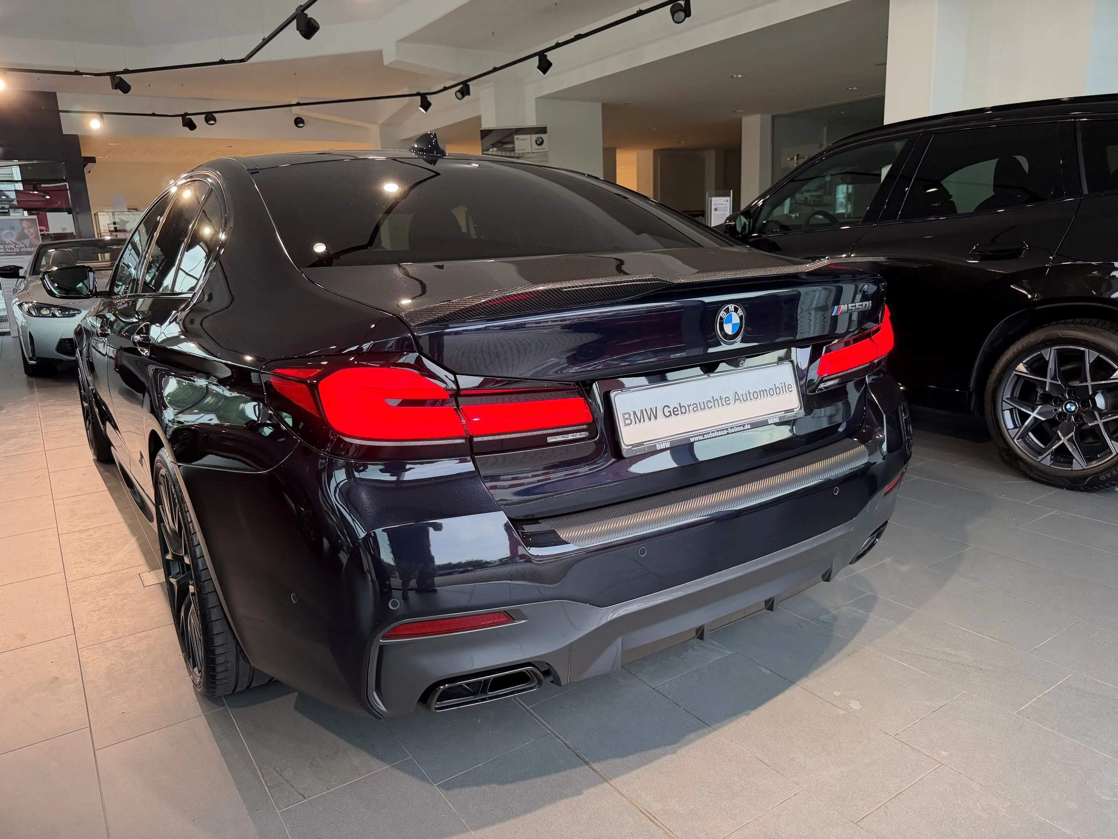 BMW 550 M550i xDrive Limousine — photo 5