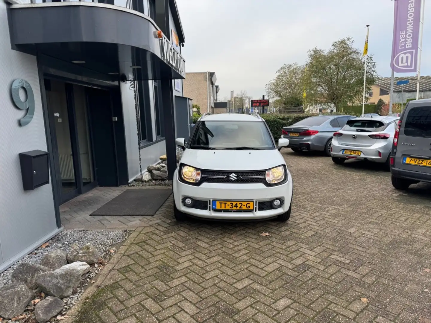 Suzuki Ignis 1.2 90PK Camera, Carplay, Navigatie, airco, blueto Wit - 2