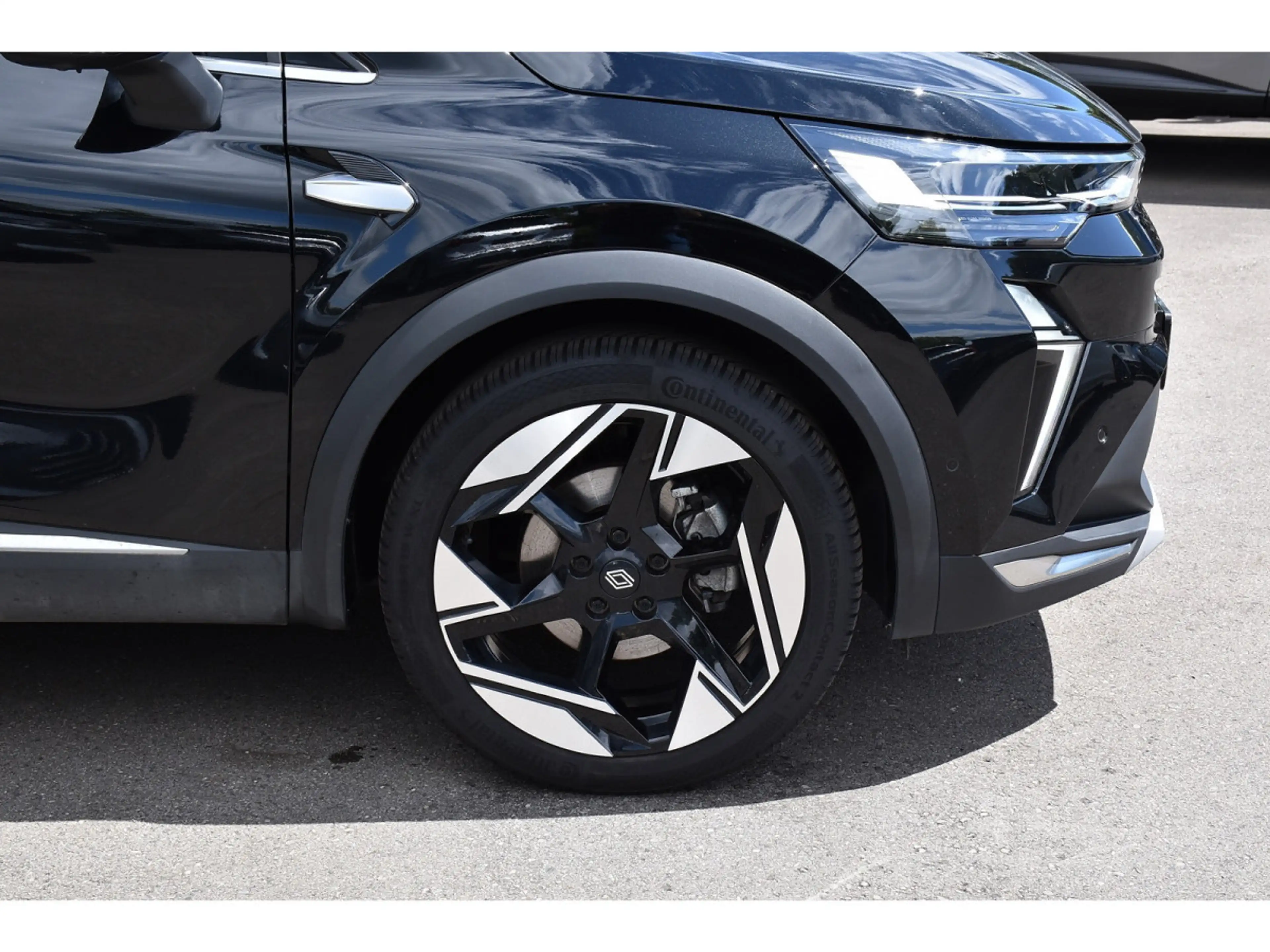 Renault Symbioz 1.6 E-TECH HEV Iconic EDC PANO HARMAN CAM360 1° M. — photo 5