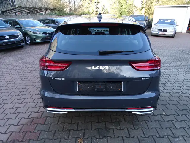 Kia Ceed view 4