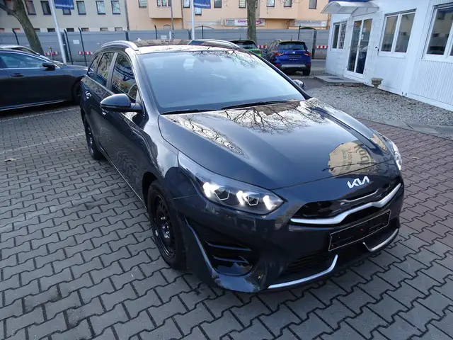 Kia Ceed view 7