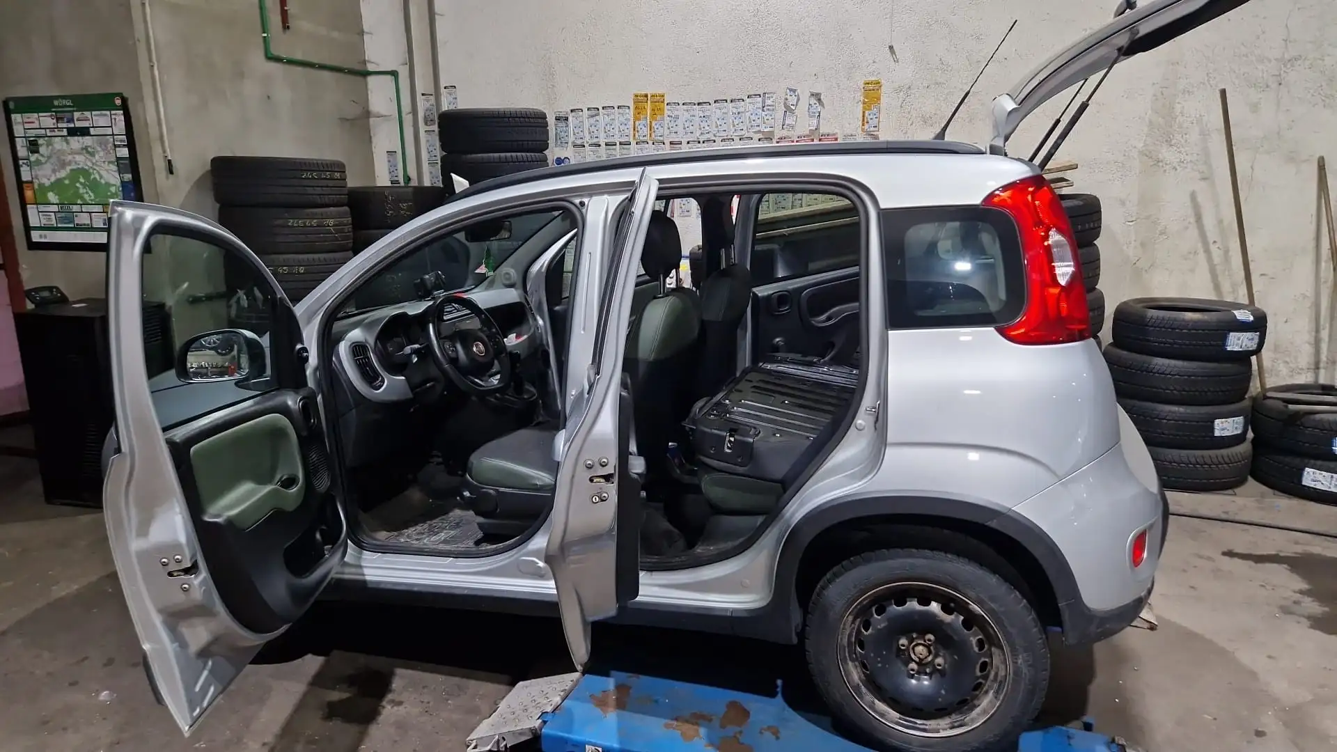 Fiat Panda 4x4 0,9 TwinAir Turbo 85 Silber - 1