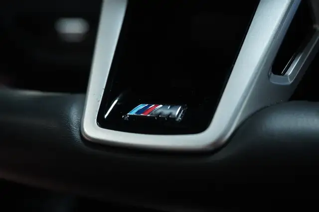 BMW 3 Series view 21