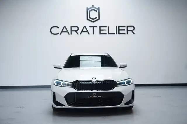 BMW 3 Series view 8