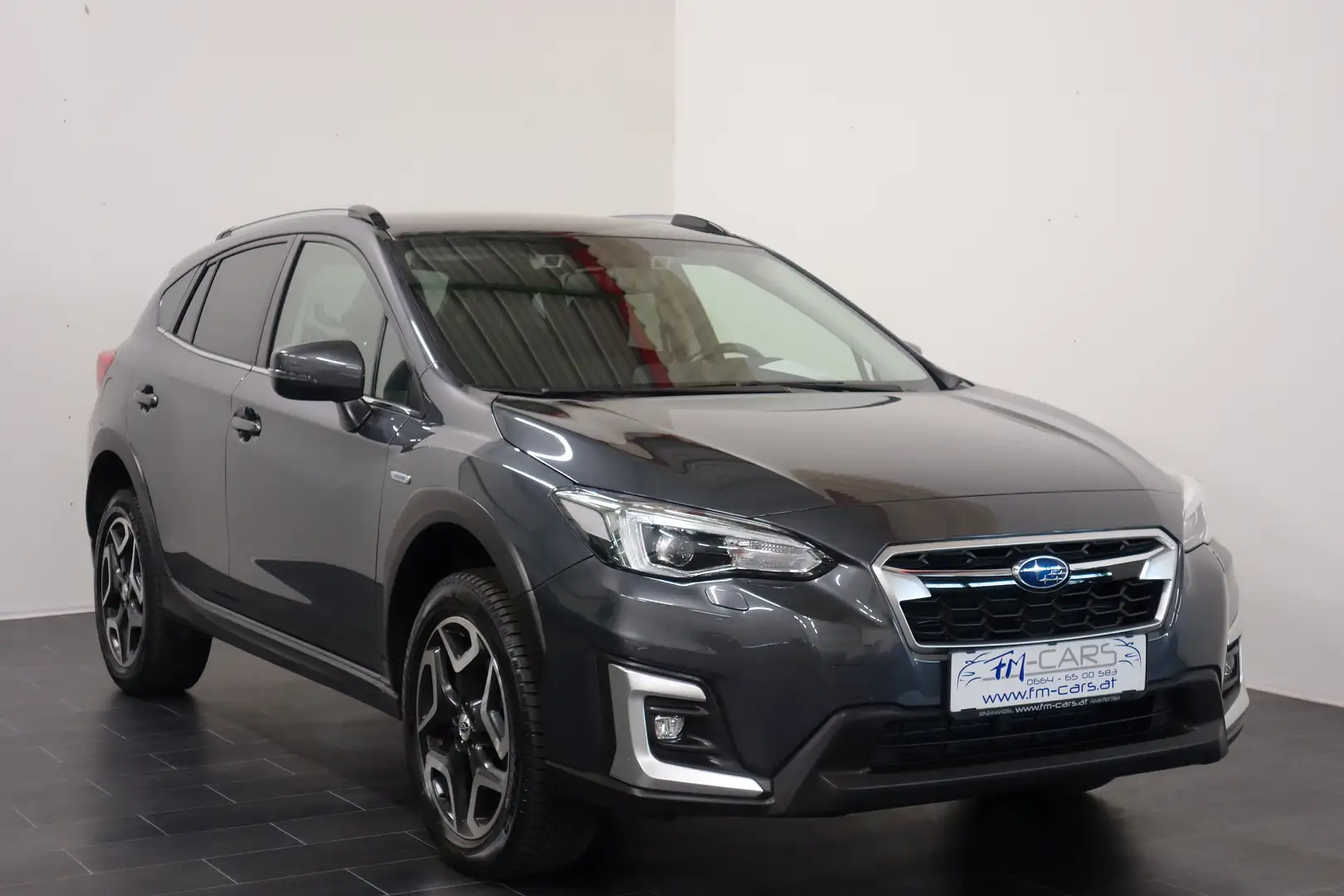 Subaru XV 2,0i e-Boxer CVT Style Navi Allrad Aut. *GARANTIE* Gris - 1