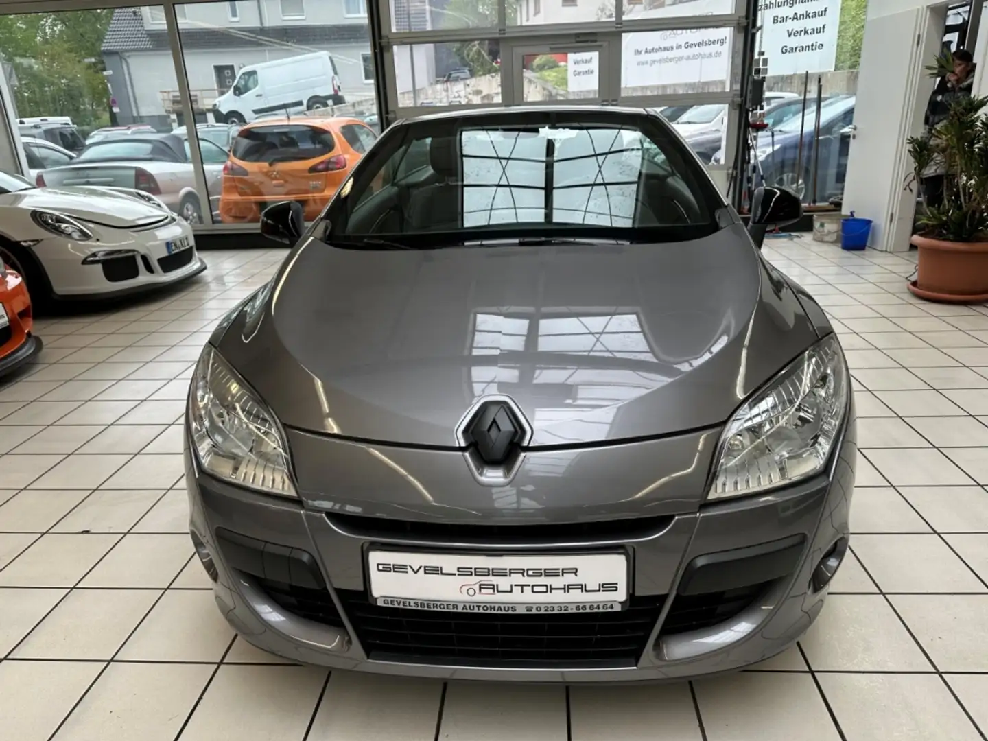Renault Megane III Coupe Cabrio Luxe 1.4 TCe 130*Vollausstattung Gris - 2