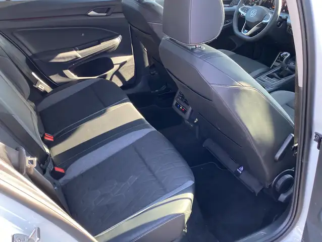 Volkswagen Golf view 14