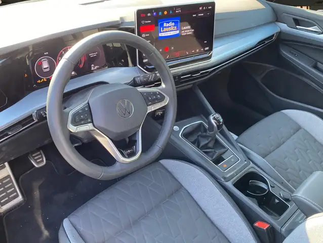 Volkswagen Golf view 11
