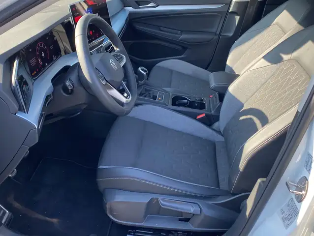 Volkswagen Golf view 9