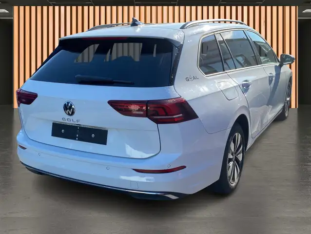 Volkswagen Golf view 5