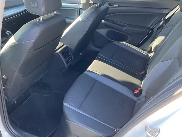 Volkswagen Golf view 12