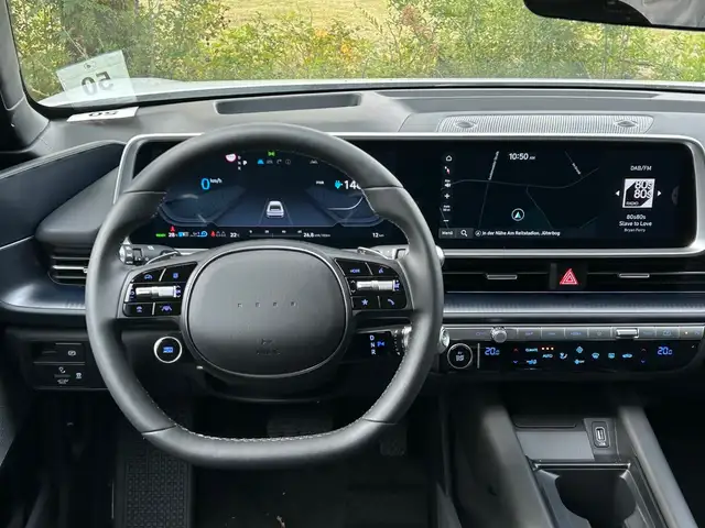 Hyundai Ioniq 6 view 11