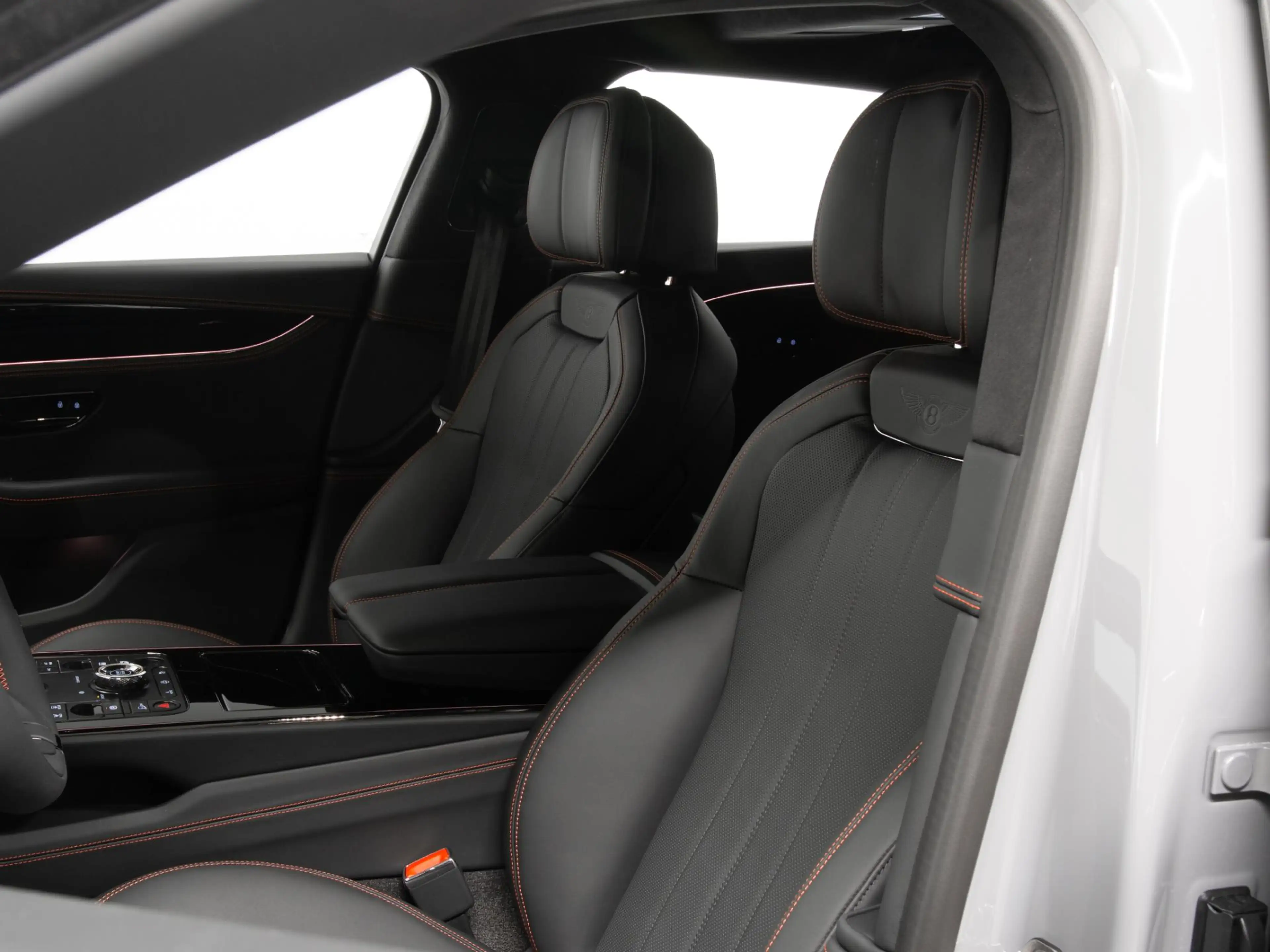 Bentley Flying Spur 4.0 V8 Hybrid Black Edition TOURING SPEC | B&O — photo 11