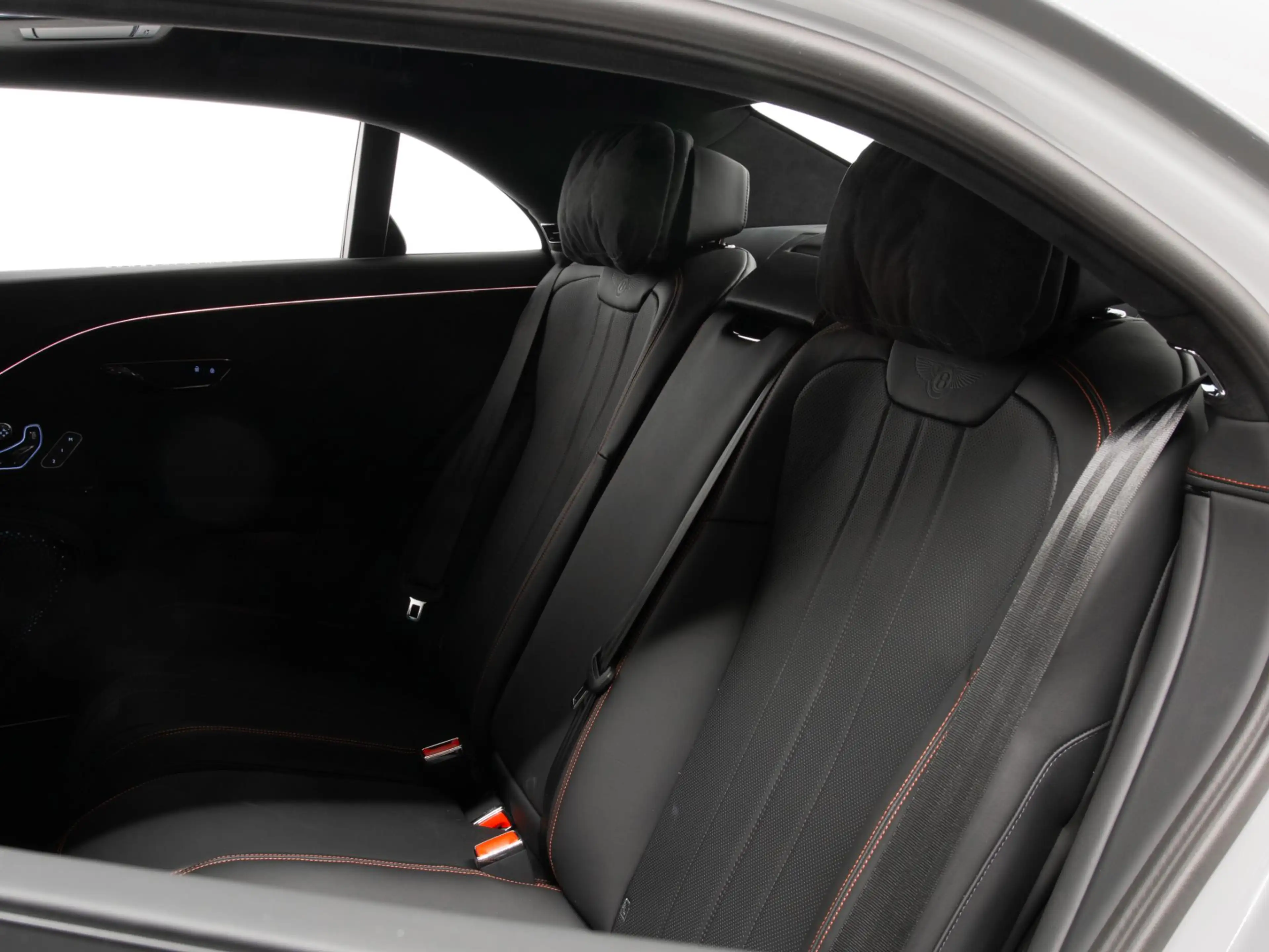 Bentley Flying Spur 4.0 V8 Hybrid Black Edition TOURING SPEC | B&O — photo 12