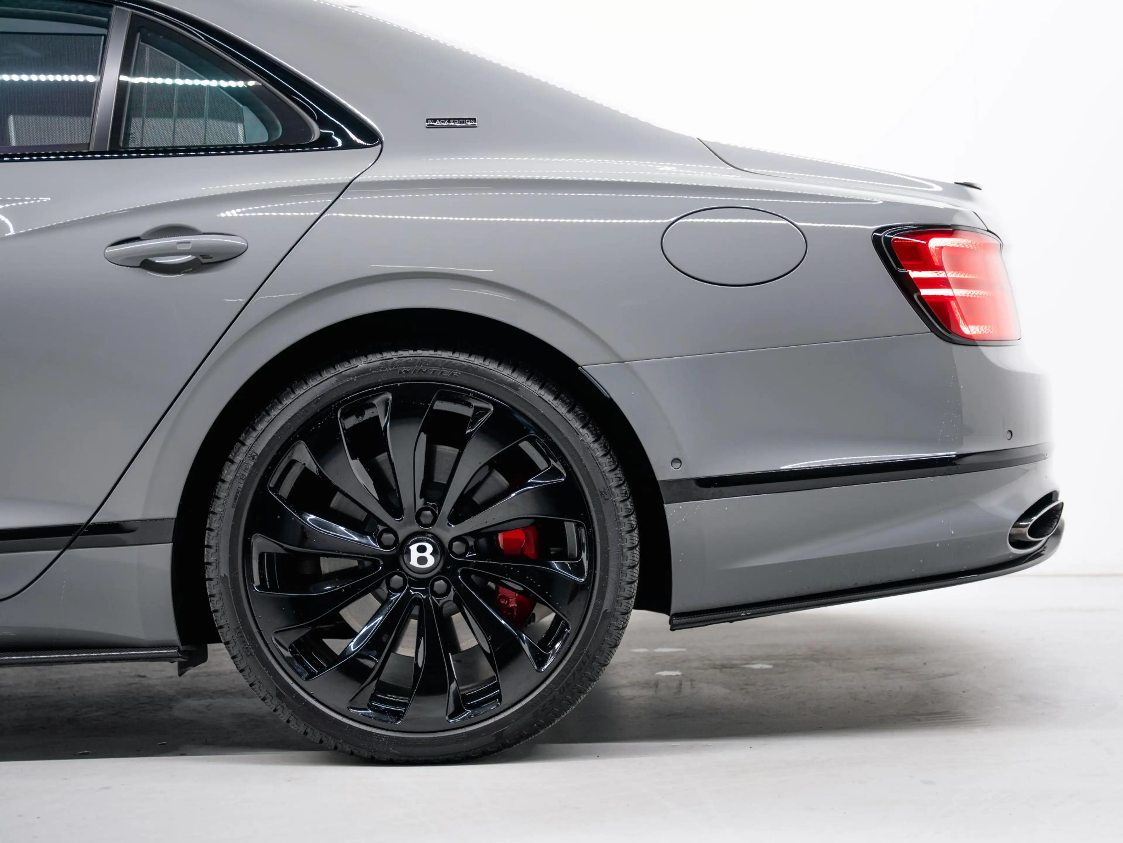 Bentley Flying Spur 4.0 V8 Hybrid Black Edition TOURING SPEC | B&O — photo 5