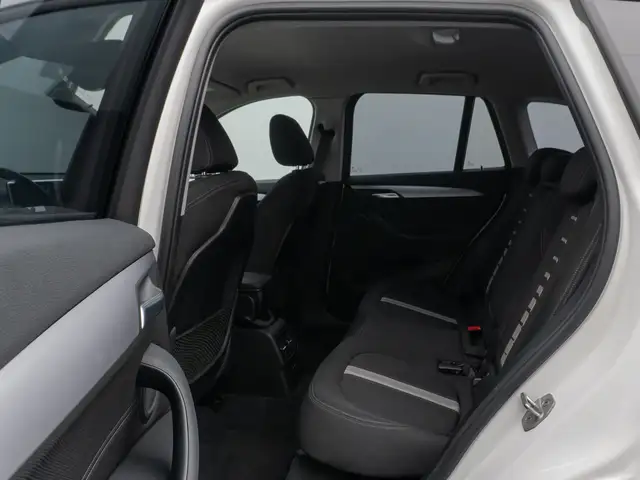 BMW X1 view 25