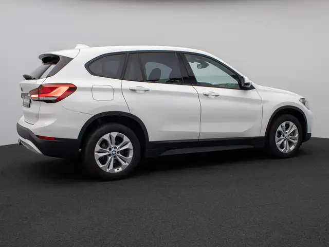 BMW X1 view 6