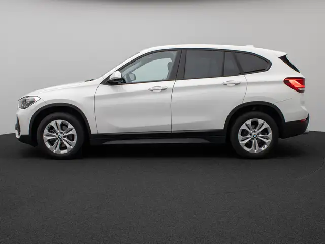 BMW X1 view 11