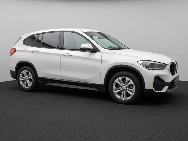 BMW X1 view 4