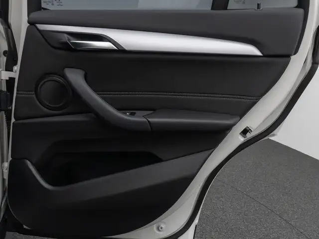 BMW X1 view 30