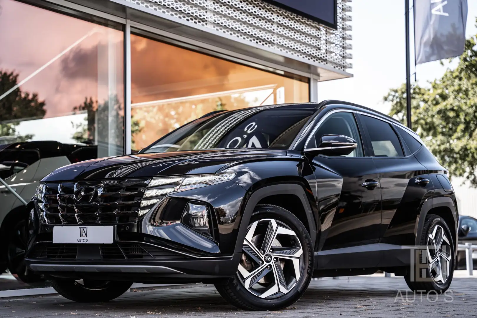 Hyundai TUCSON 1.6 T-GDI PHEV Comfort Smart 4WD | Camera | CarPla Zwart - 2