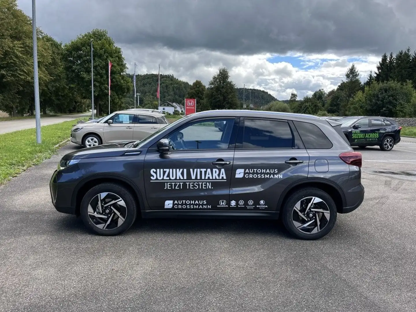 Suzuki Vitara 1.5 Dualjet Hybrid Allgrip AGS Comfort+ Grau - 2
