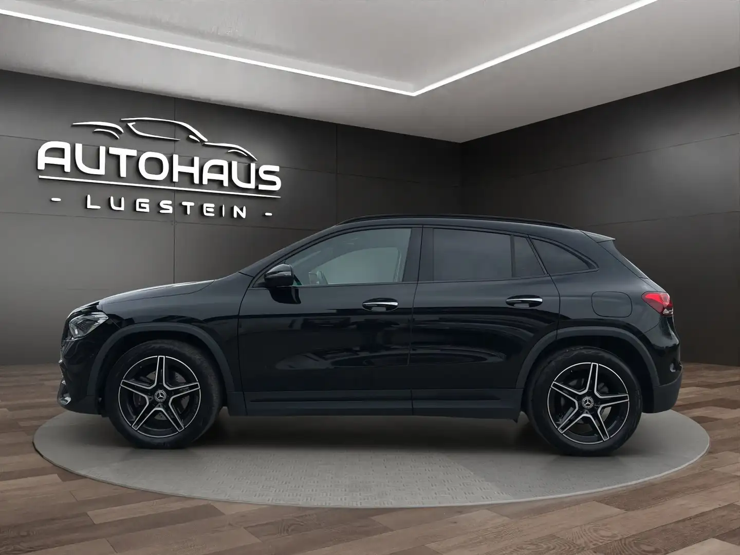 Mercedes-Benz GLA 200 GLA 200 d 4Matic AMG Line Schwarz - 2