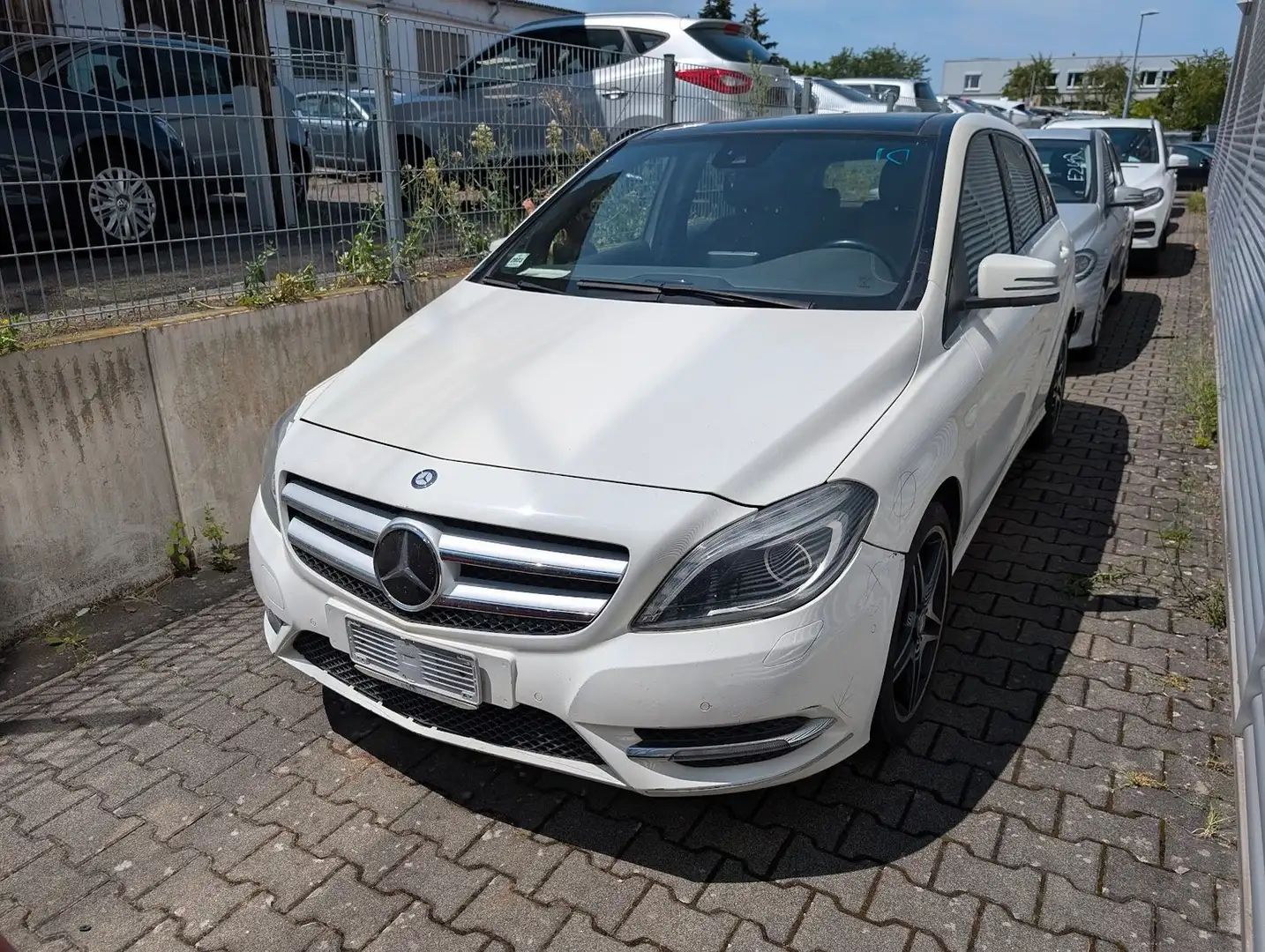 Mercedes-Benz B 180 CDI / d Schiebedach. Bi-Xenon. RFK. Navi Weiß - 1