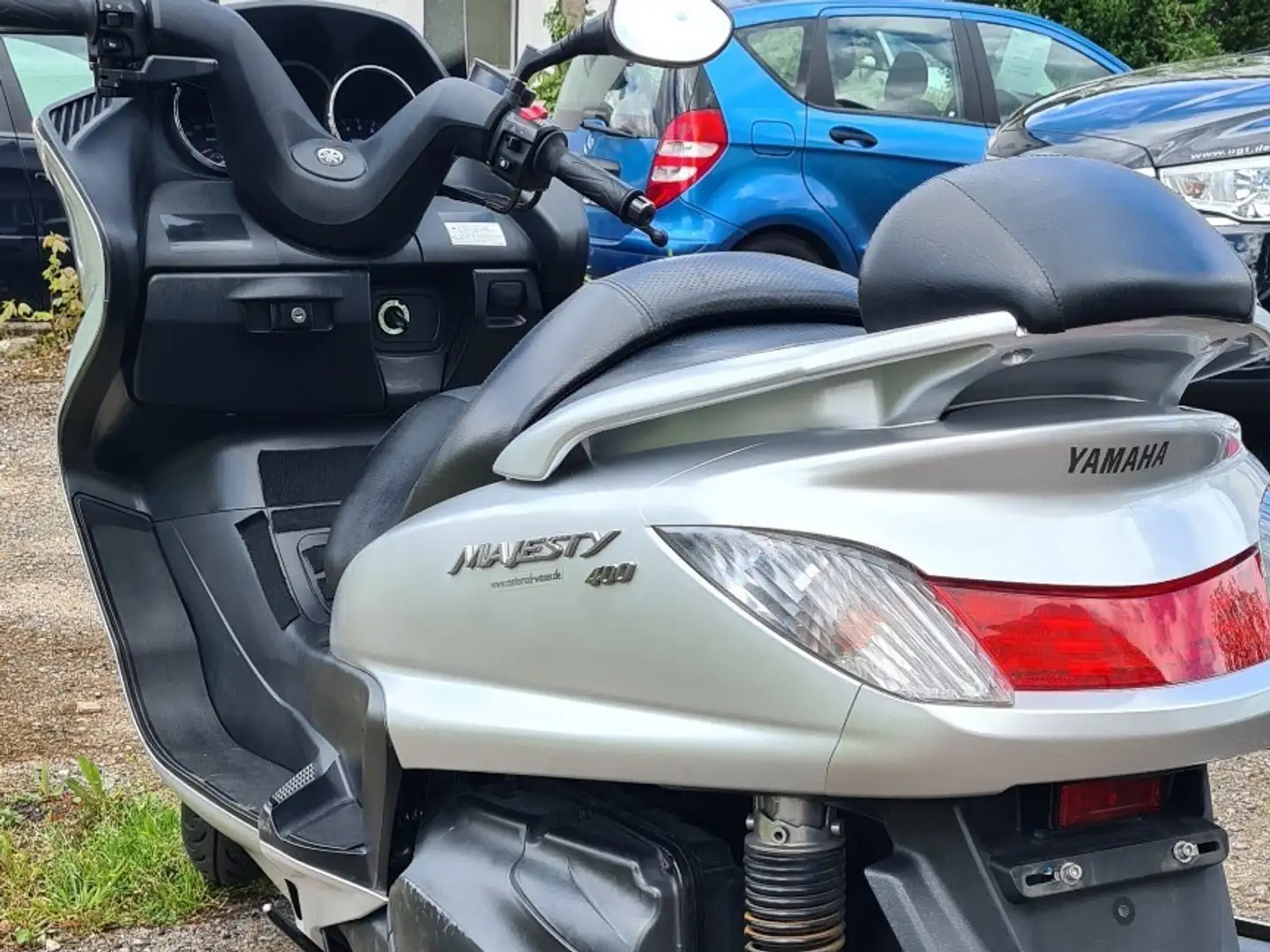 Yamaha Majesty 400 Šedá - 2