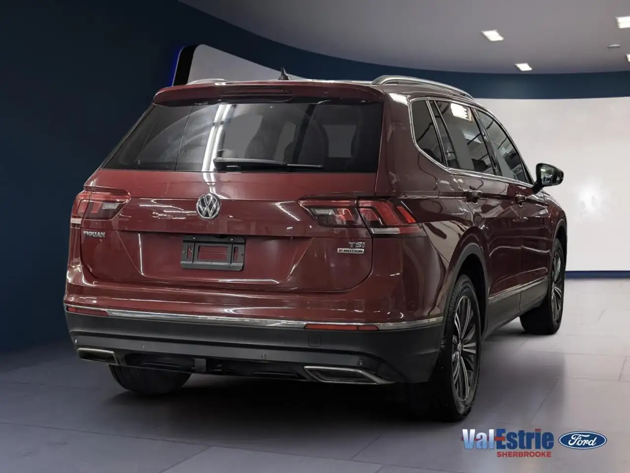 Volkswagen Tiguan снимка Volkswagen Tiguan