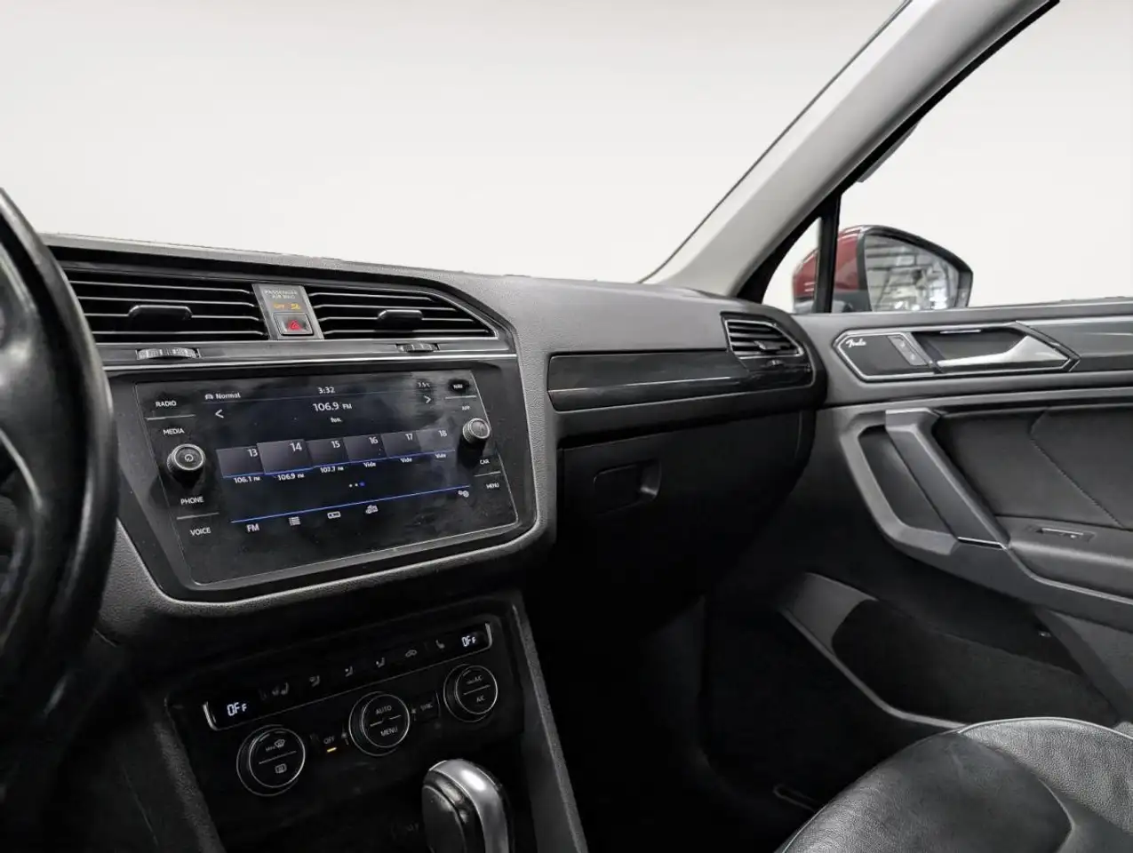 Volkswagen Tiguan снимка Volkswagen Tiguan