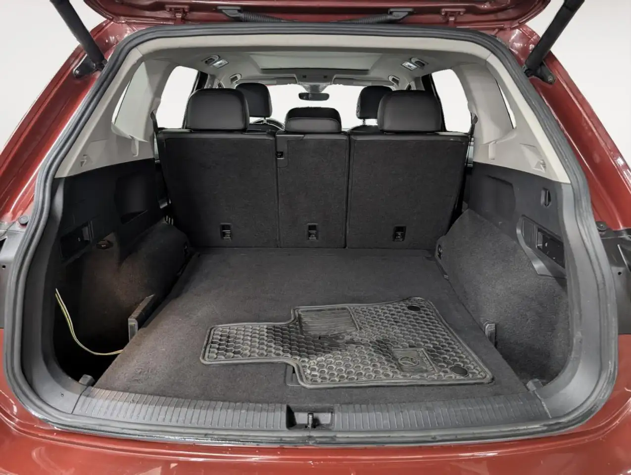 Volkswagen Tiguan снимка Volkswagen Tiguan