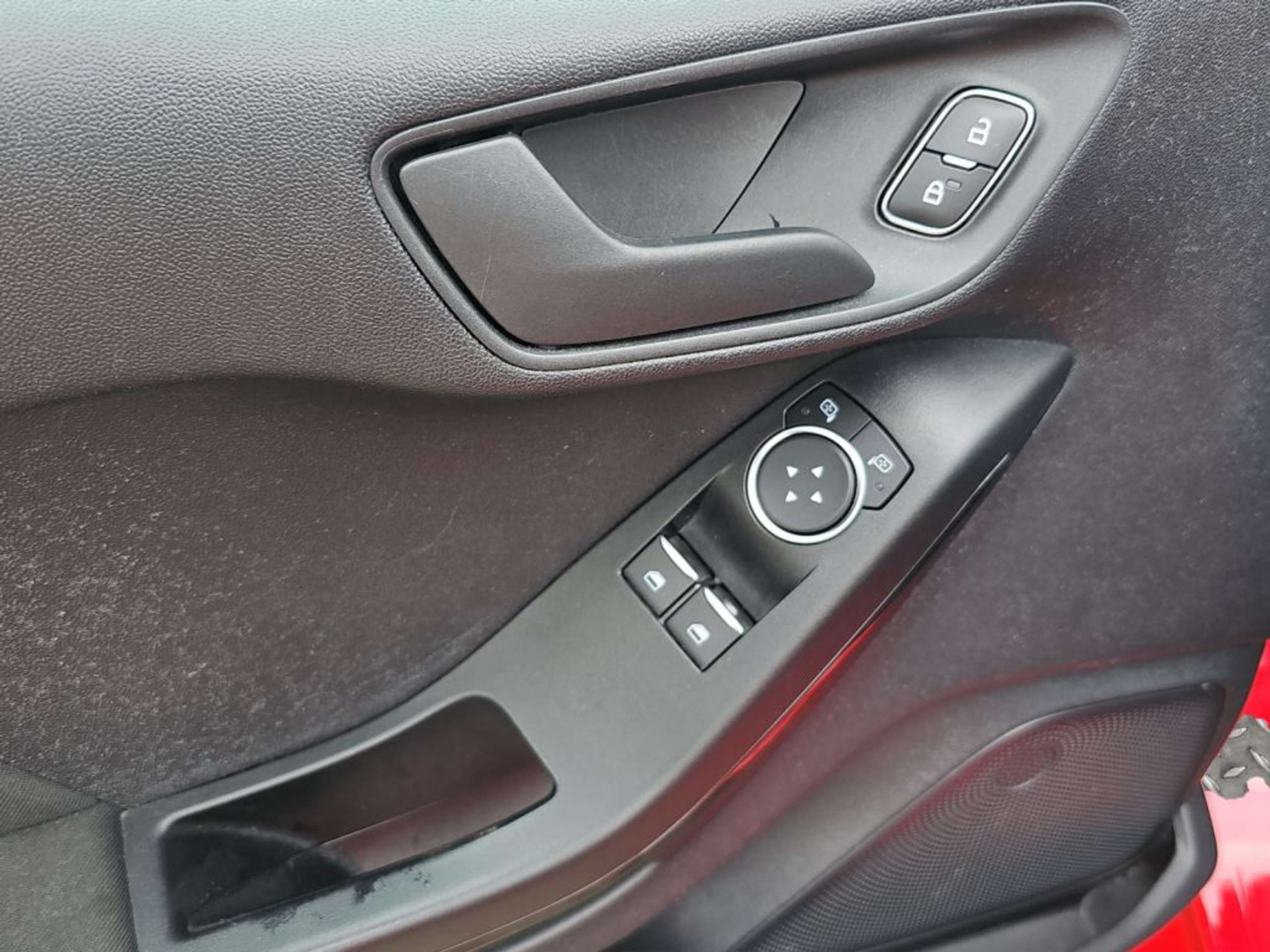 Fahrzeugabbildung Ford Fiesta 1.1 S&S TREND - mit KI generiert/bearbeitet