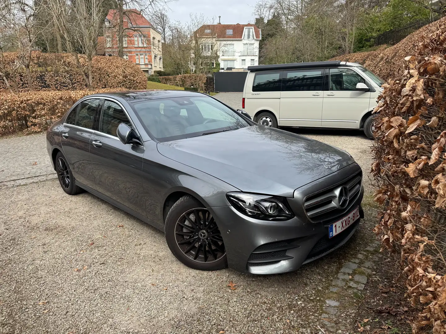 Mercedes-Benz E 220 E 220 d Business Solution AMG (EU6d-TEMP Gris - 2