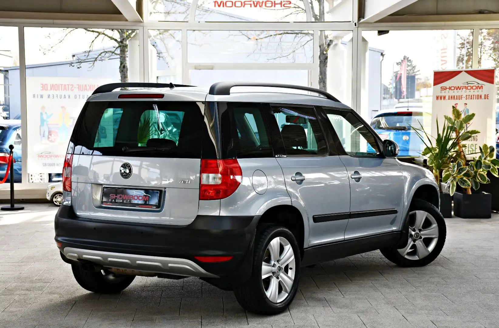 Skoda Yeti Experience 4x4 Bi-Xenon Sound-System 1.Hand Blau - 2