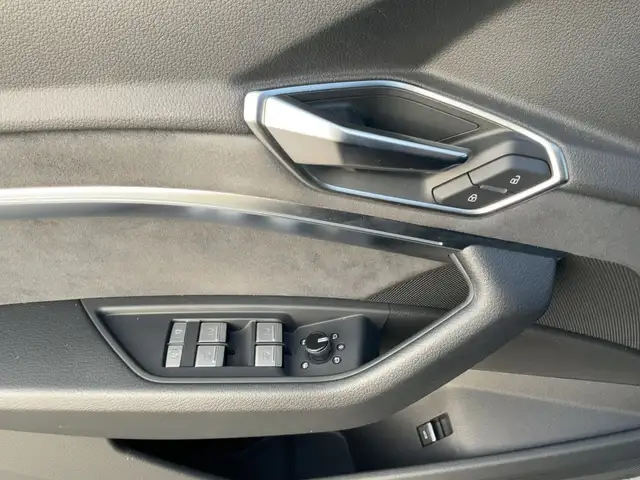 Audi Q8 E-Tron view 16