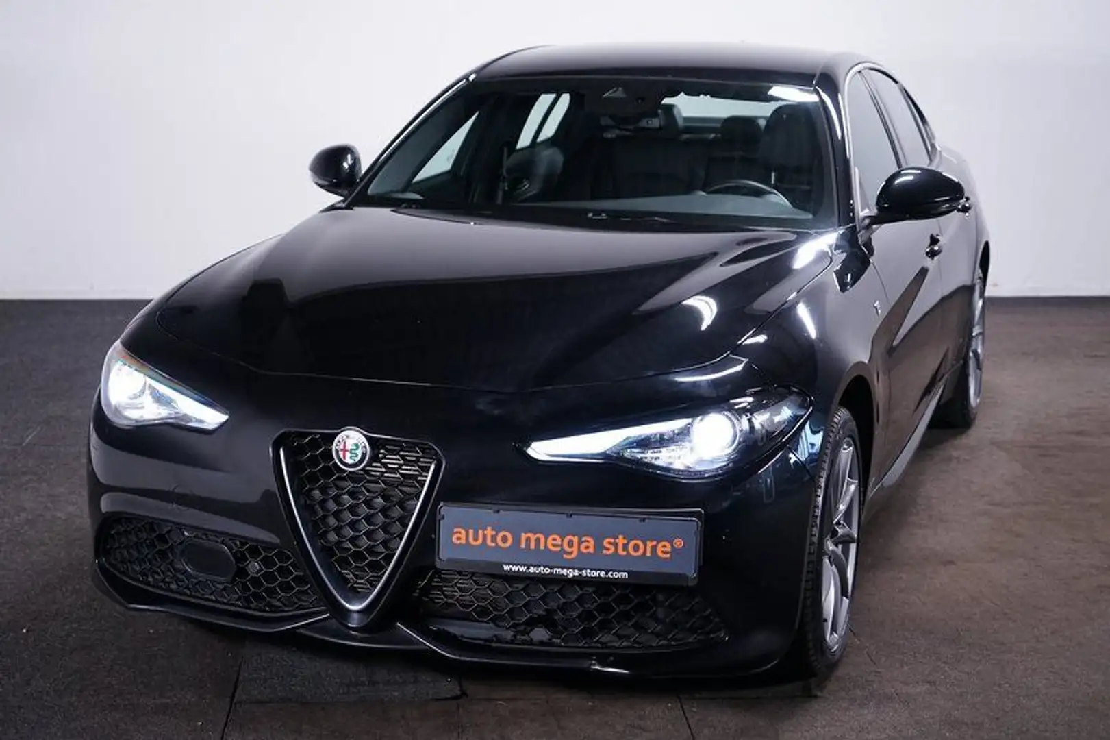 Alfa Romeo Giulia 2.0 Turbo TI Q4 AT8*Assistenz-Paket*Kamer Noir - 1