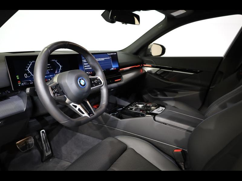 BMW 530 e Touring Kit M Sport — photo 6