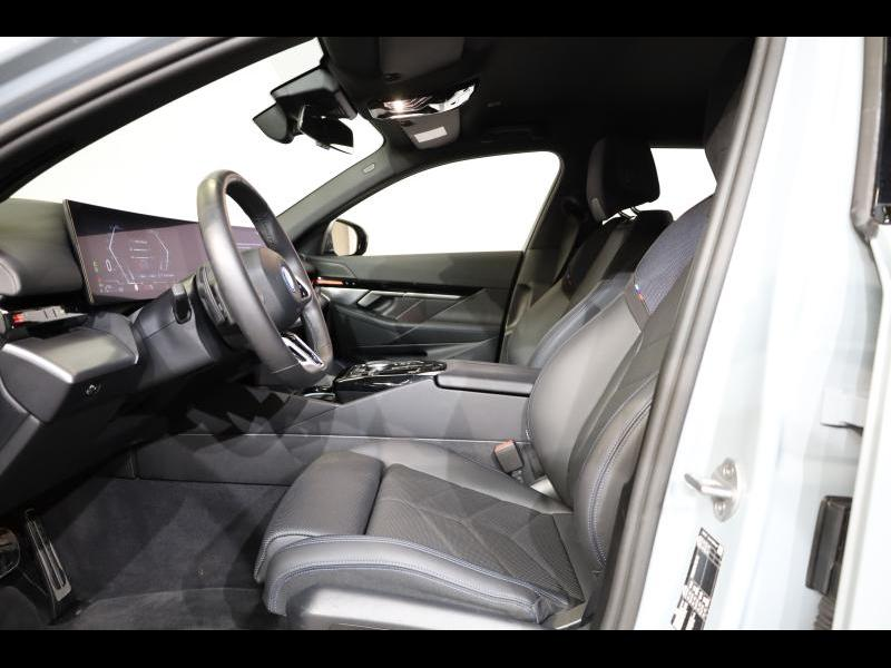 BMW 530 e Touring Kit M Sport — photo 9
