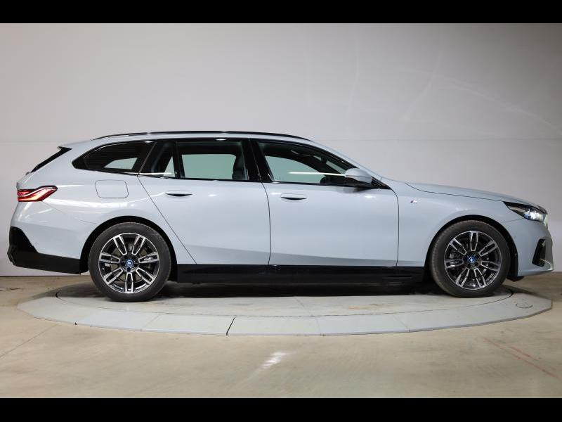 BMW 530 e Touring Kit M Sport — photo 3